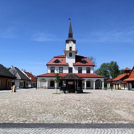 Miasteczko Galicyjskie Acomodação com café da manhã Nowy Sącz Exterior foto