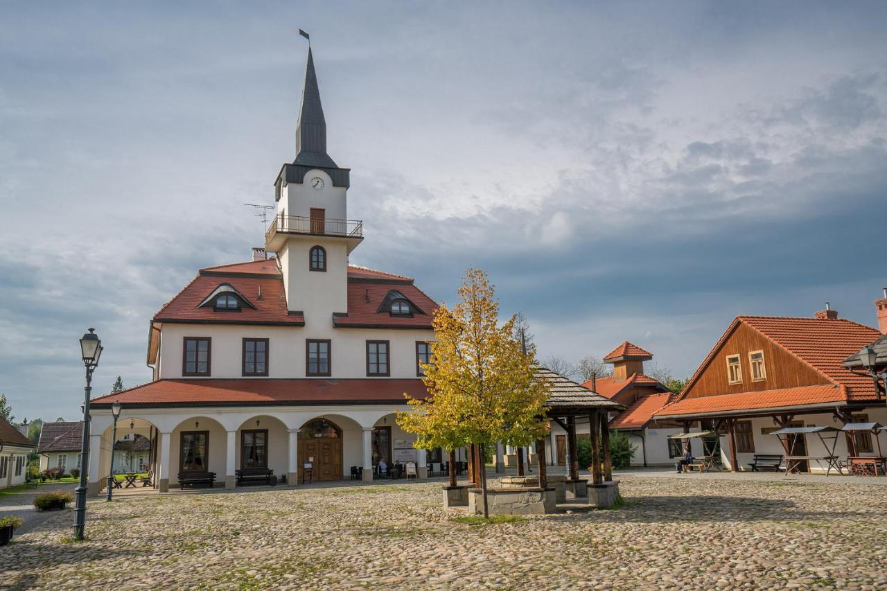 Miasteczko Galicyjskie Acomodação com café da manhã Nowy Sącz Exterior foto