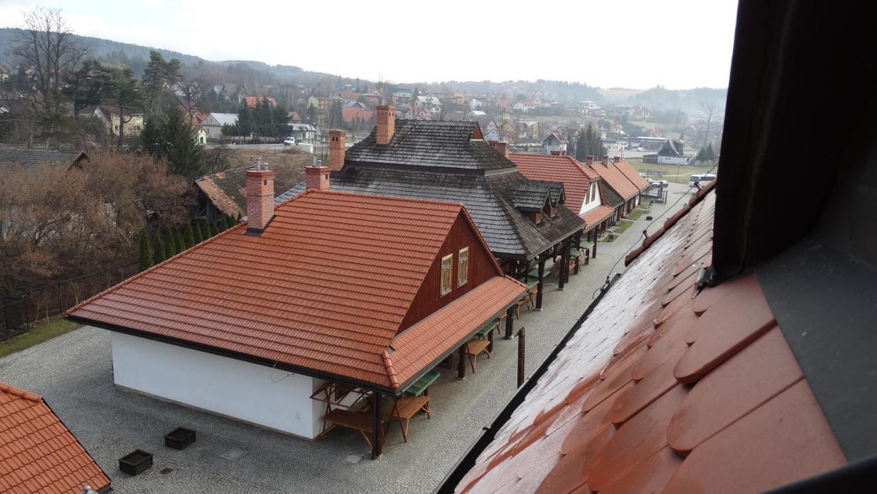 Miasteczko Galicyjskie Acomodação com café da manhã Nowy Sącz Exterior foto