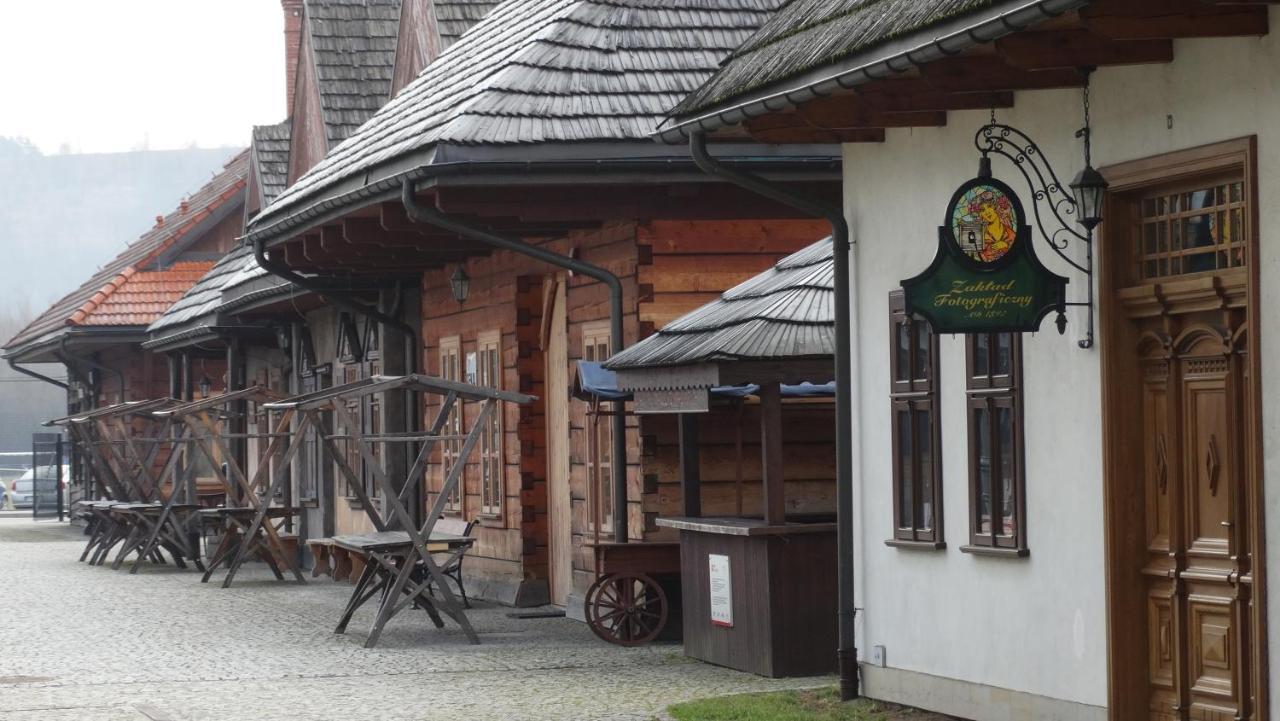 Miasteczko Galicyjskie Acomodação com café da manhã Nowy Sącz Exterior foto